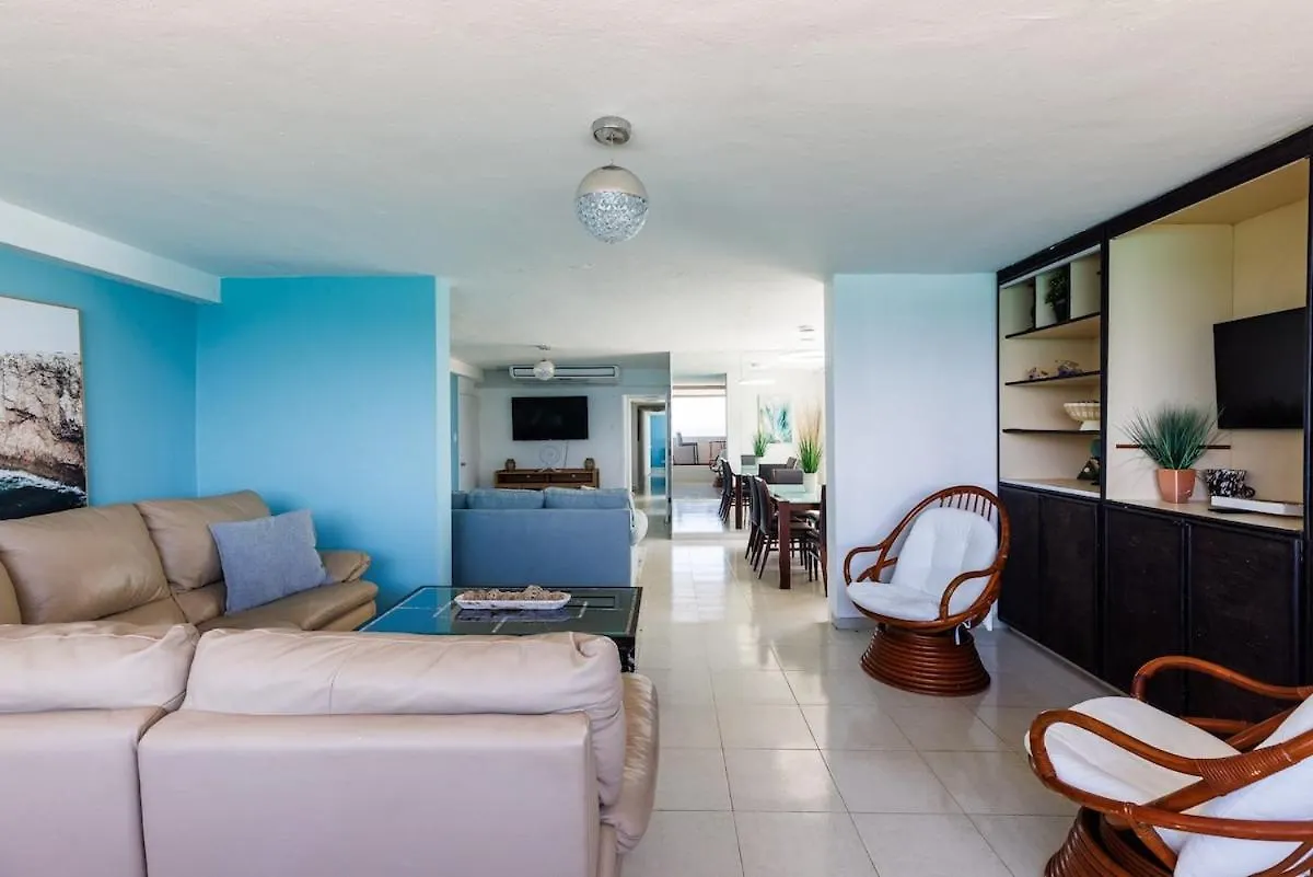 Апартаменты Skyview Sanctuary 4Br With Exclusive Beach Entry Сан-Хуан