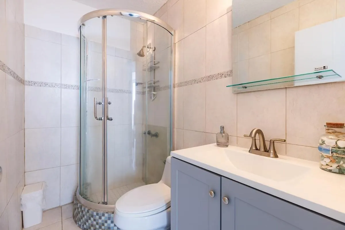 Апартаменты Skyview Sanctuary 4Br With Exclusive Beach Entry Сан-Хуан